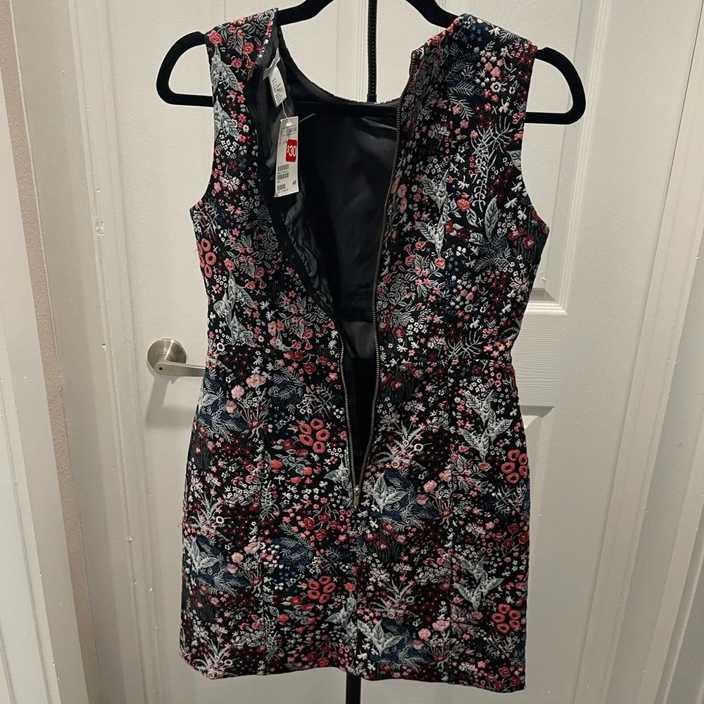 🛑 H&M Black Floral Mini Dress - Picture 4 of 5